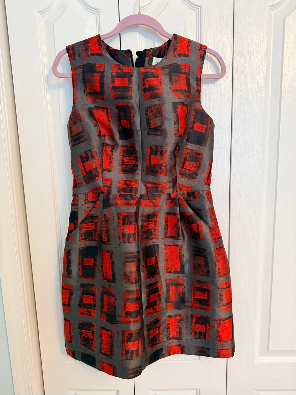 Beautiful NWT Millie Sleeveless Red & Gray Geometric Mini Dress.